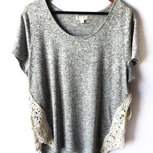𝅺PAPER + Tee 2X Gray Top With Lace Detail On Side